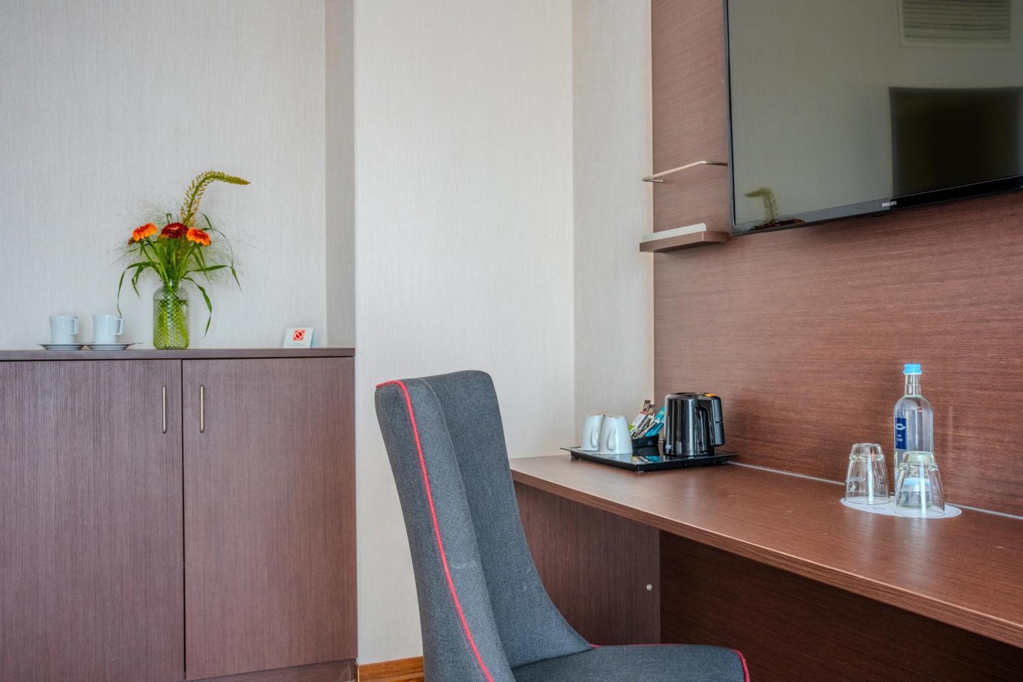 ראונהיים Airways Hotels Frankfurt Airport West מראה חיצוני תמונה
