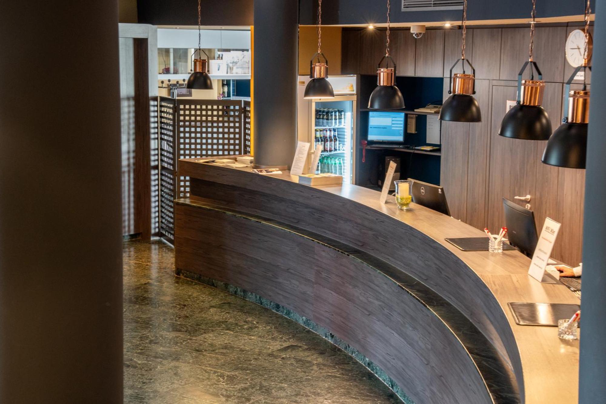 ראונהיים Airways Hotels Frankfurt Airport West מראה חיצוני תמונה